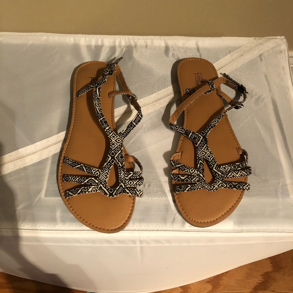 PacSun Tribal Sandals